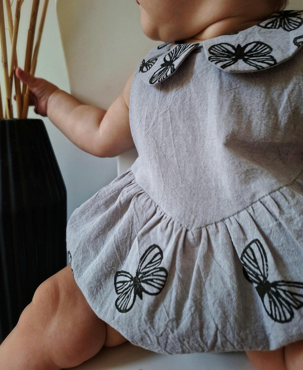 Wovara® Handgefertigter Baby-Strampler aus gewaschener Baumwolle mit Blockprint
