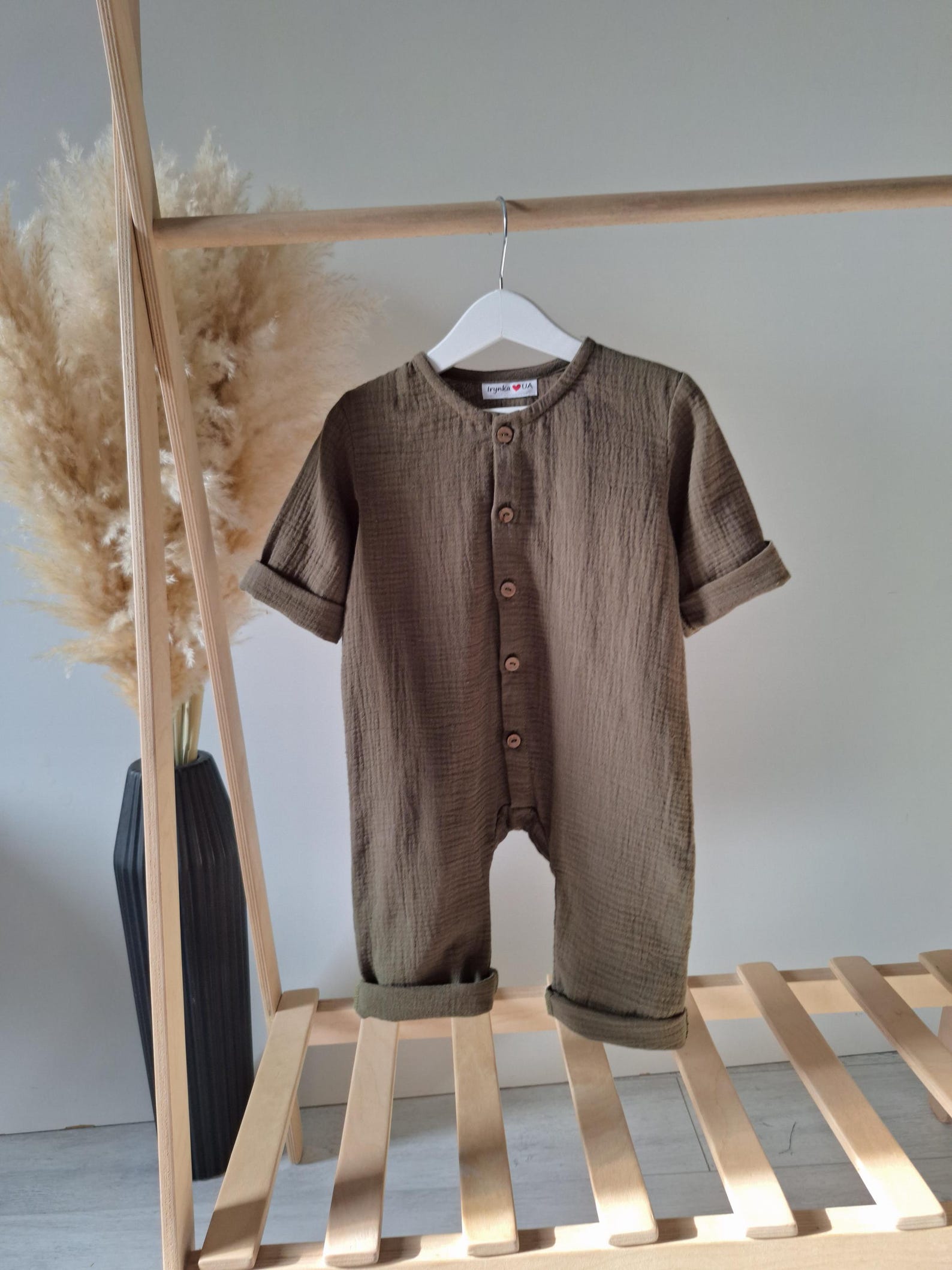 Wovara® Handgefertigter Baby-Jumpsuit aus Bio-Musselin – Minimalistischer Strampler